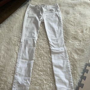 Hollister low-riae super skinny 00R size W 23